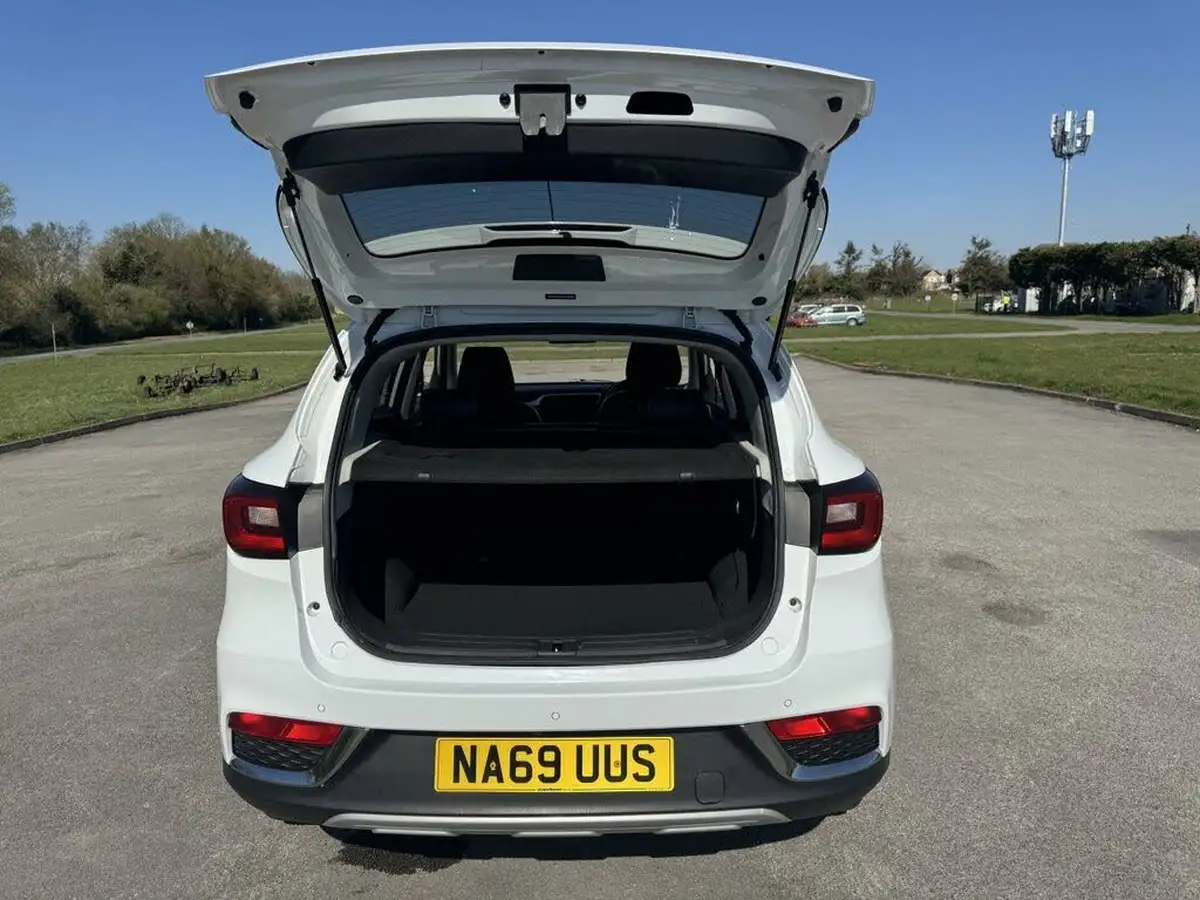2020-mg-zs-suv-15-vti-tech-exclusive-106ps-big-16