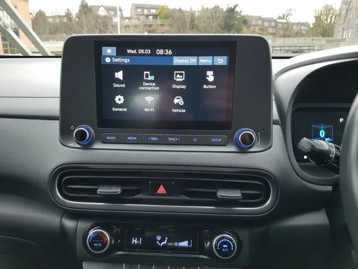 2022-hyundai-kona-16-gdi-se-connect-big-18