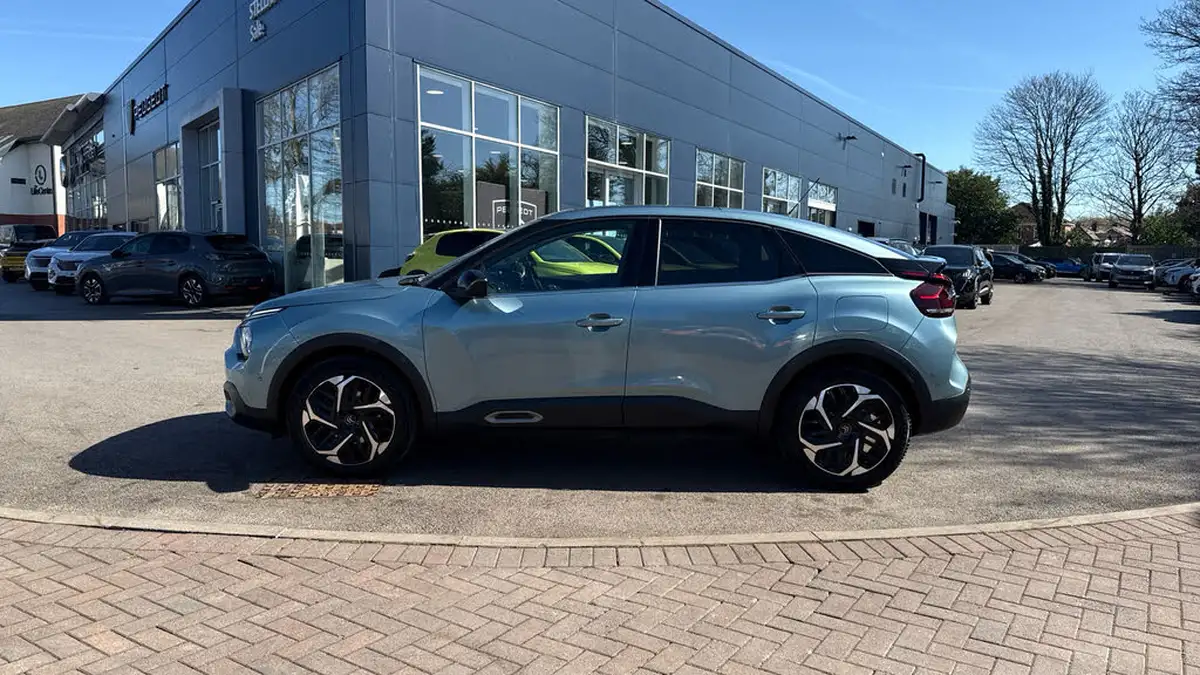 2022-citroen-c4-12-puretech-shine-plus-130ps-big-5