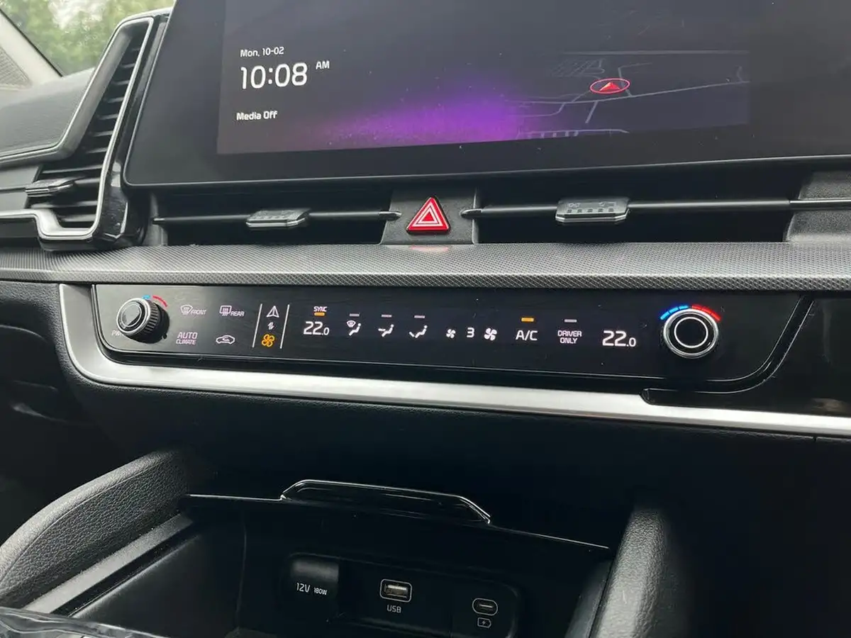 2023-kia-sportage-16-t-gdi-3-226bhp-hev-auto-big-14