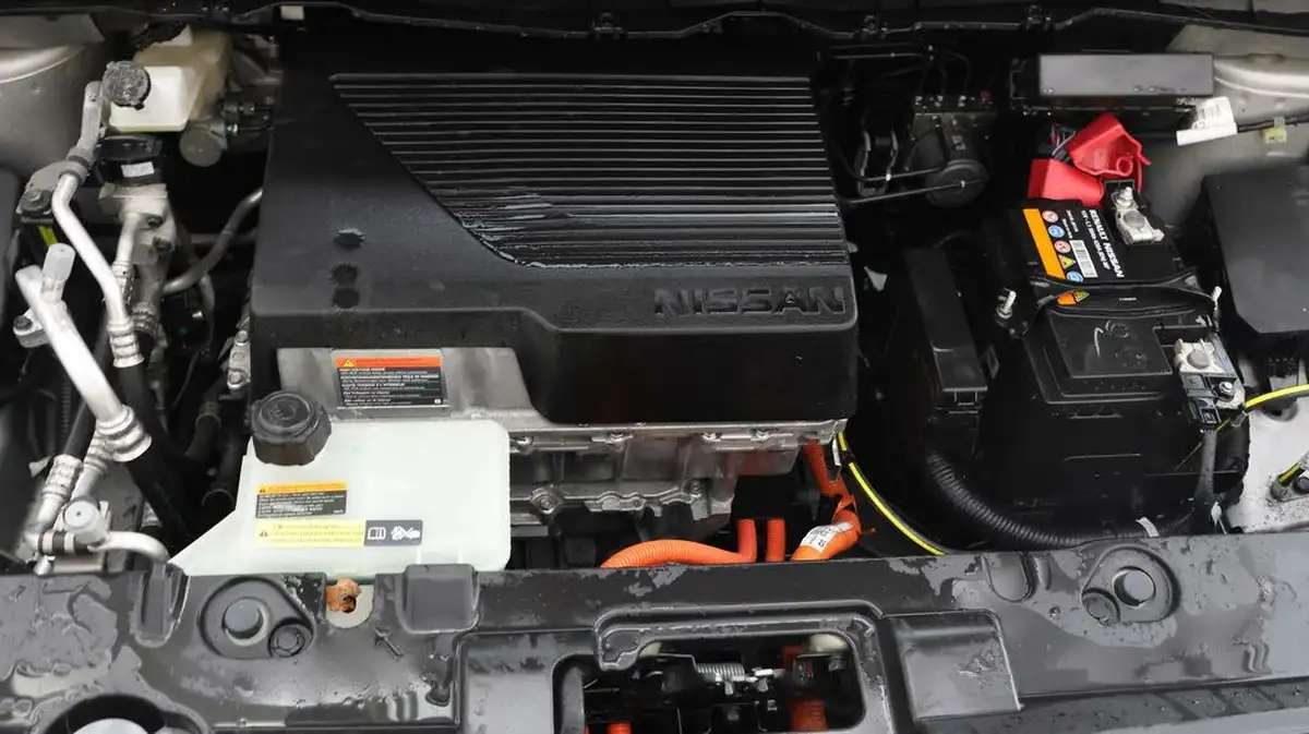 2021-nissan-leaf-e-tekna-big-19