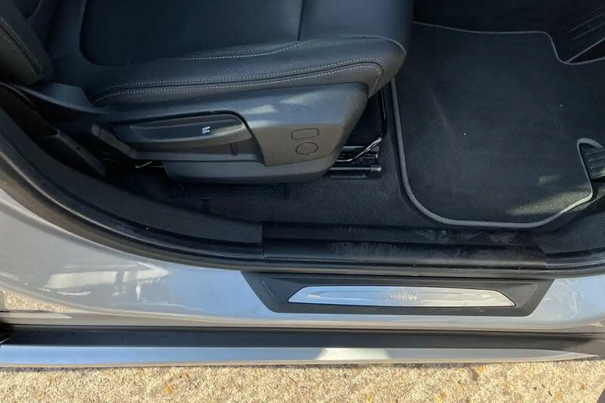 2021-bmw-x1-20-sdrive20i-xline-big-36