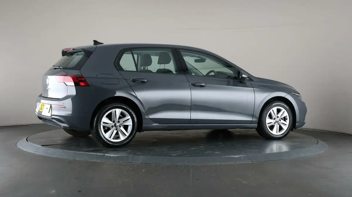 2022-volkswagen-golf-15-tsi-life-130ps-hatchback-big-54
