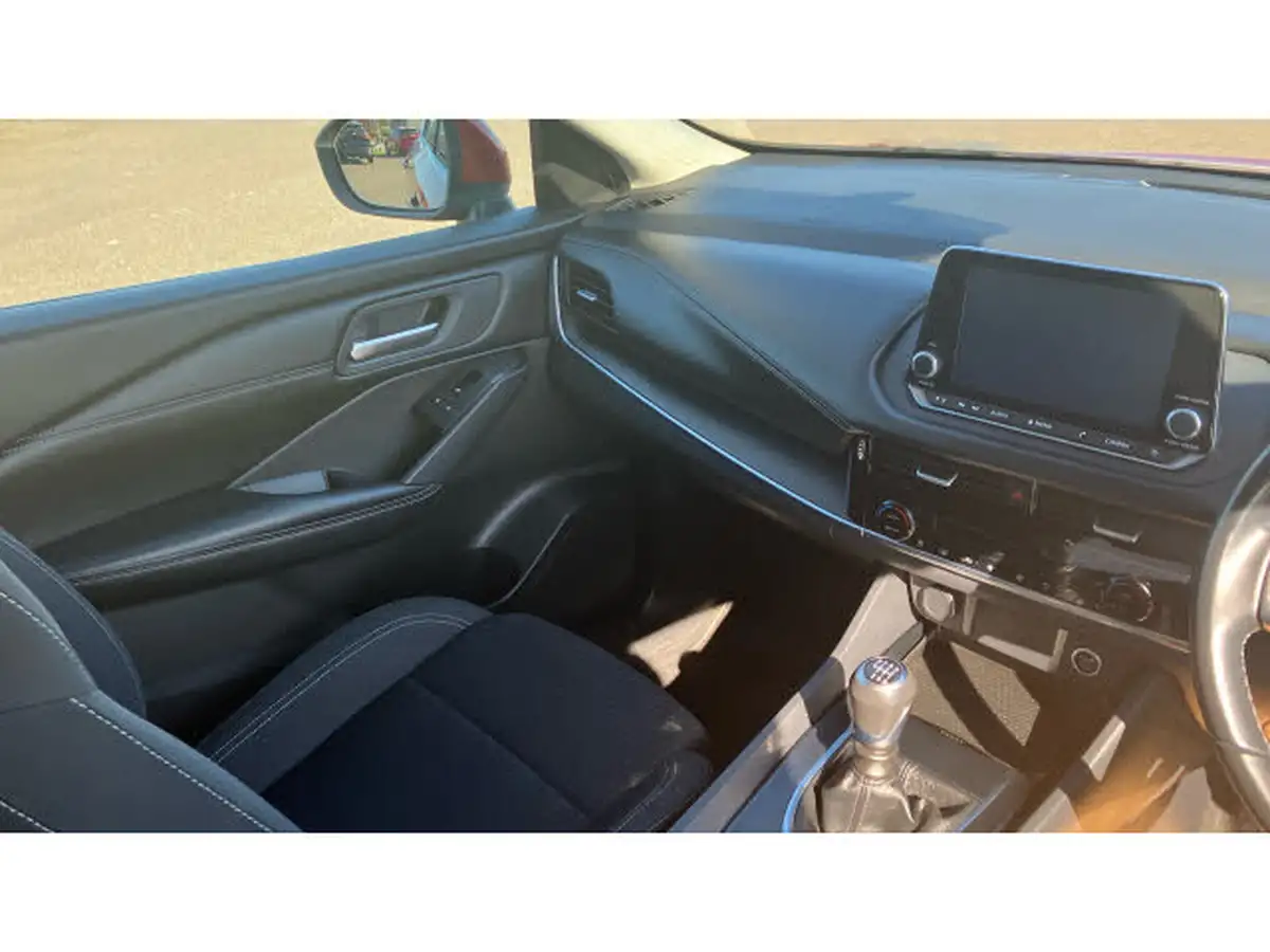 2022-nissan-qashqai-13-dig-t-acenta-premium-140ps-big-13