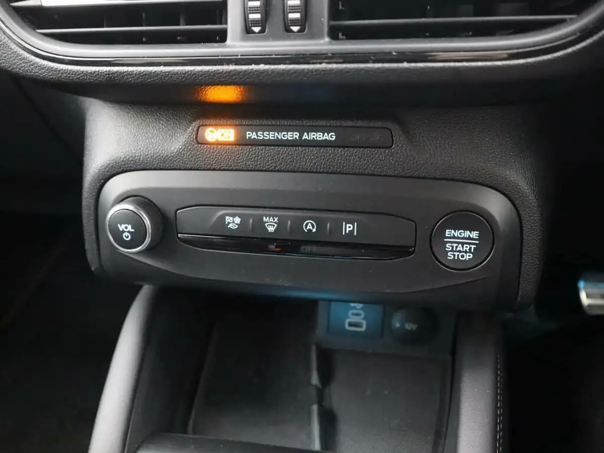 2022-ford-focus-15-st-line-vignale-estate-auto-big-19
