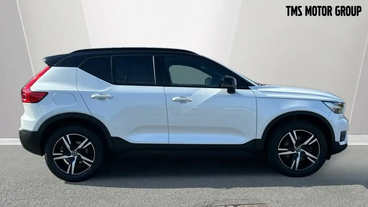 2021-volvo-xc40-20-b4-r-design-194bhp-auto-big-2