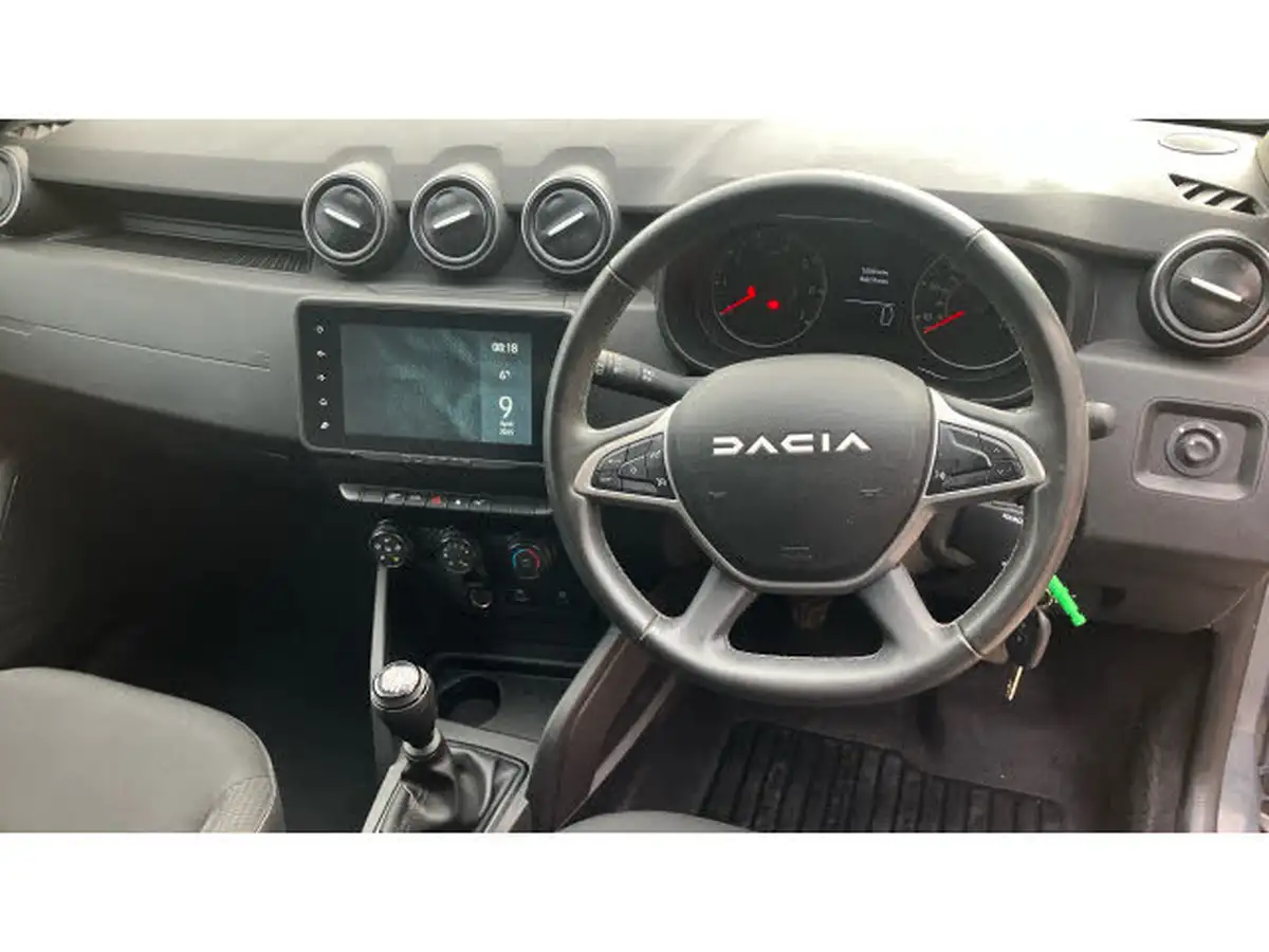 2023-dacia-duster-15dci-expression-115hpeu6d-4x2-window-van-big-9