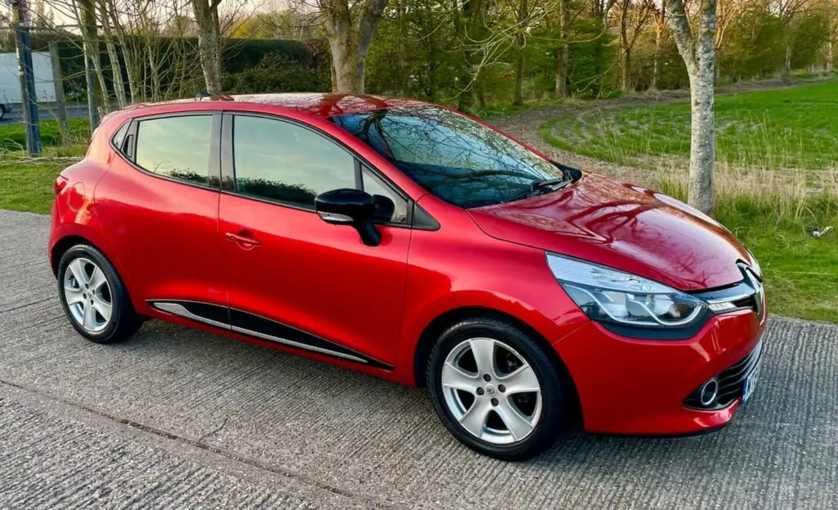 2014-renault-clio-12-dynamique-big-8