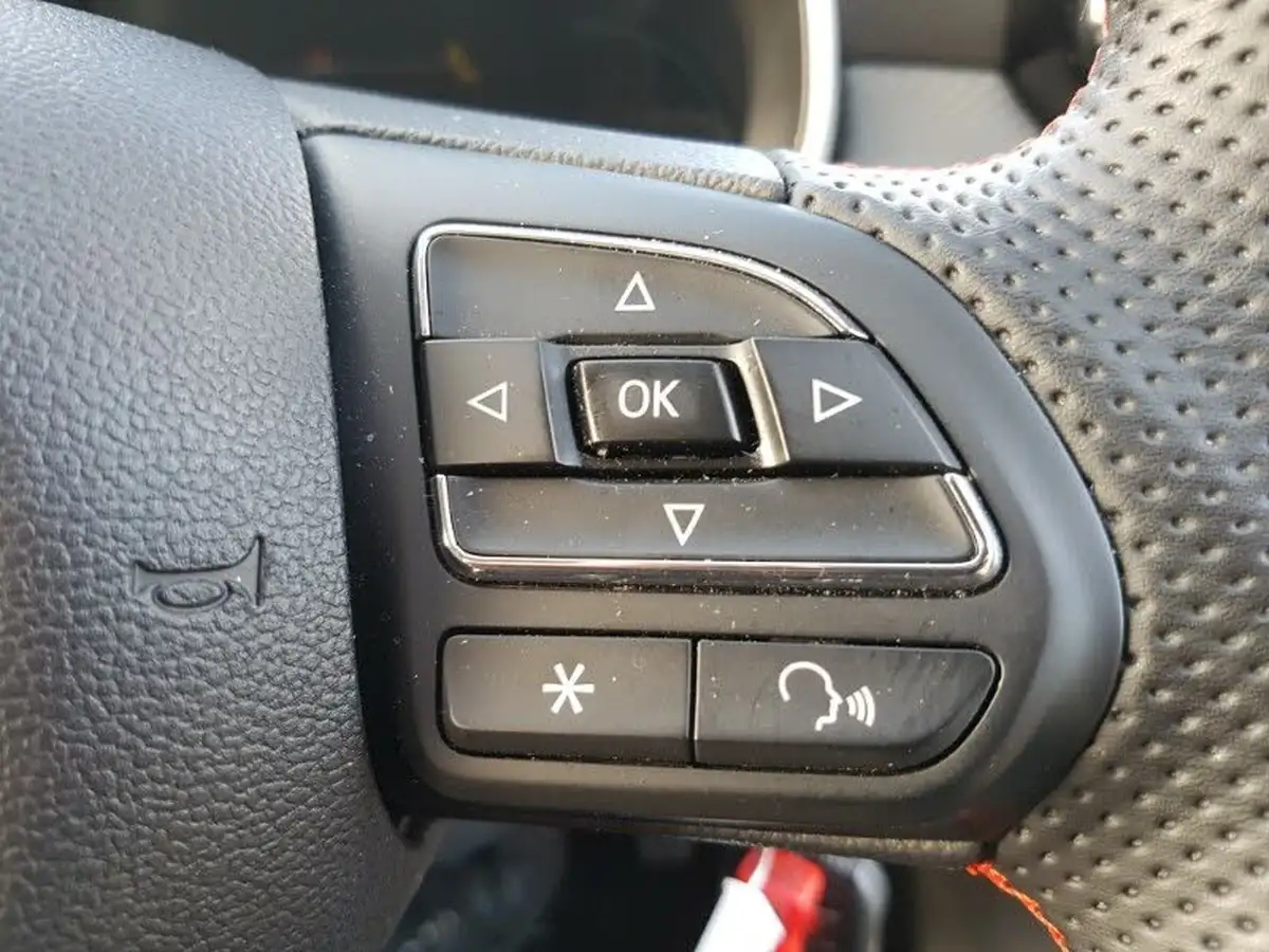 2024-mg-zs-suv-15-vti-tech-exclusive-big-14