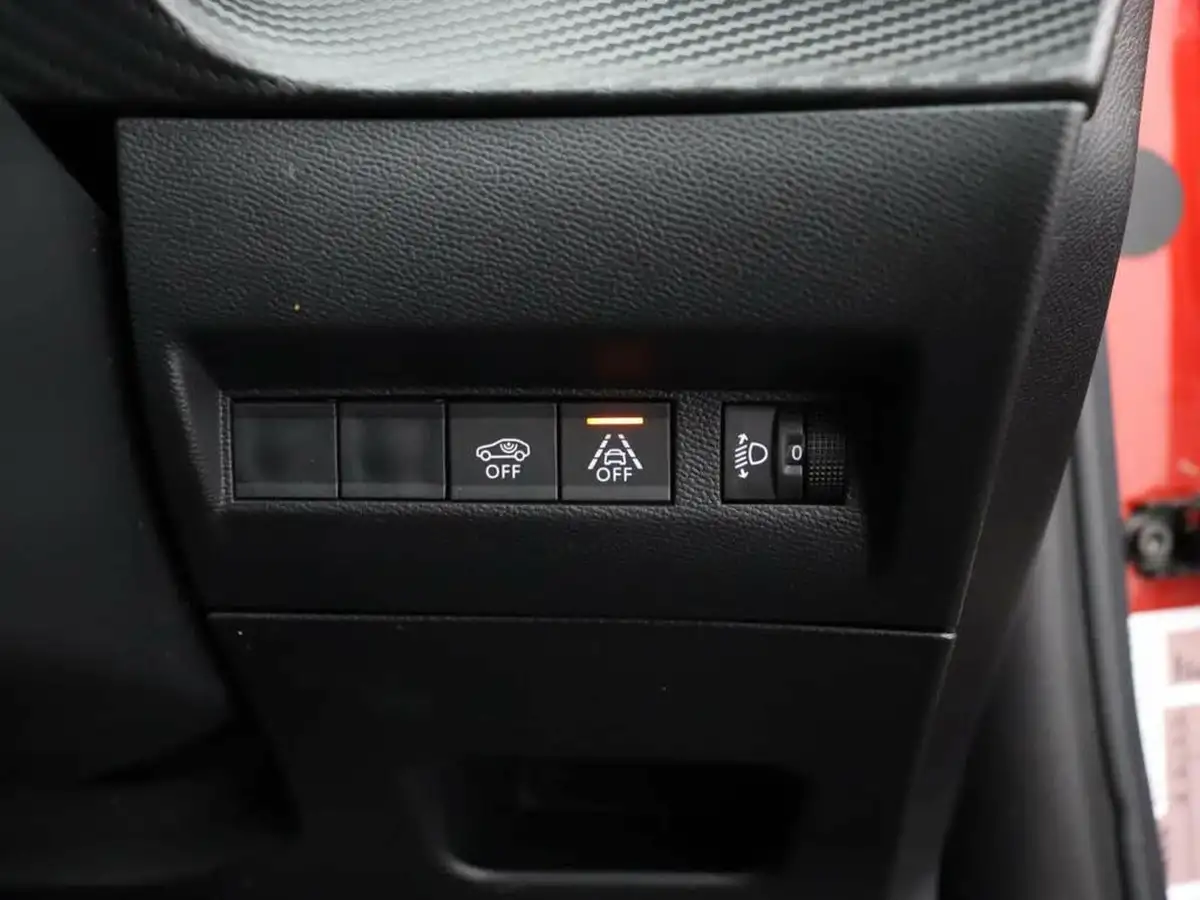 2021-peugeot-2008-suv-12-puretech-allure-100bhp-big-22