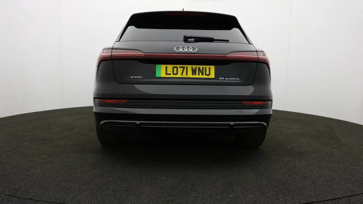 2022-audi-e-tron-55e-black-edition-station-wagon-big-46