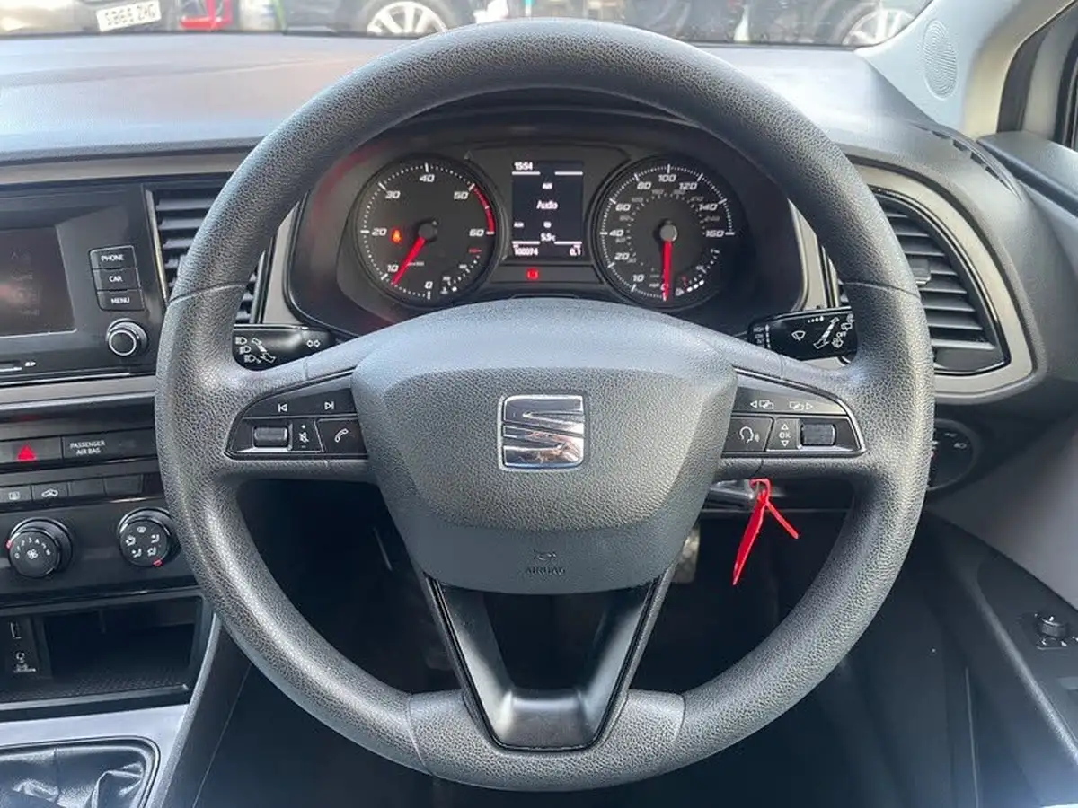 2017-seat-leon-16tdi-s-estate-big-27