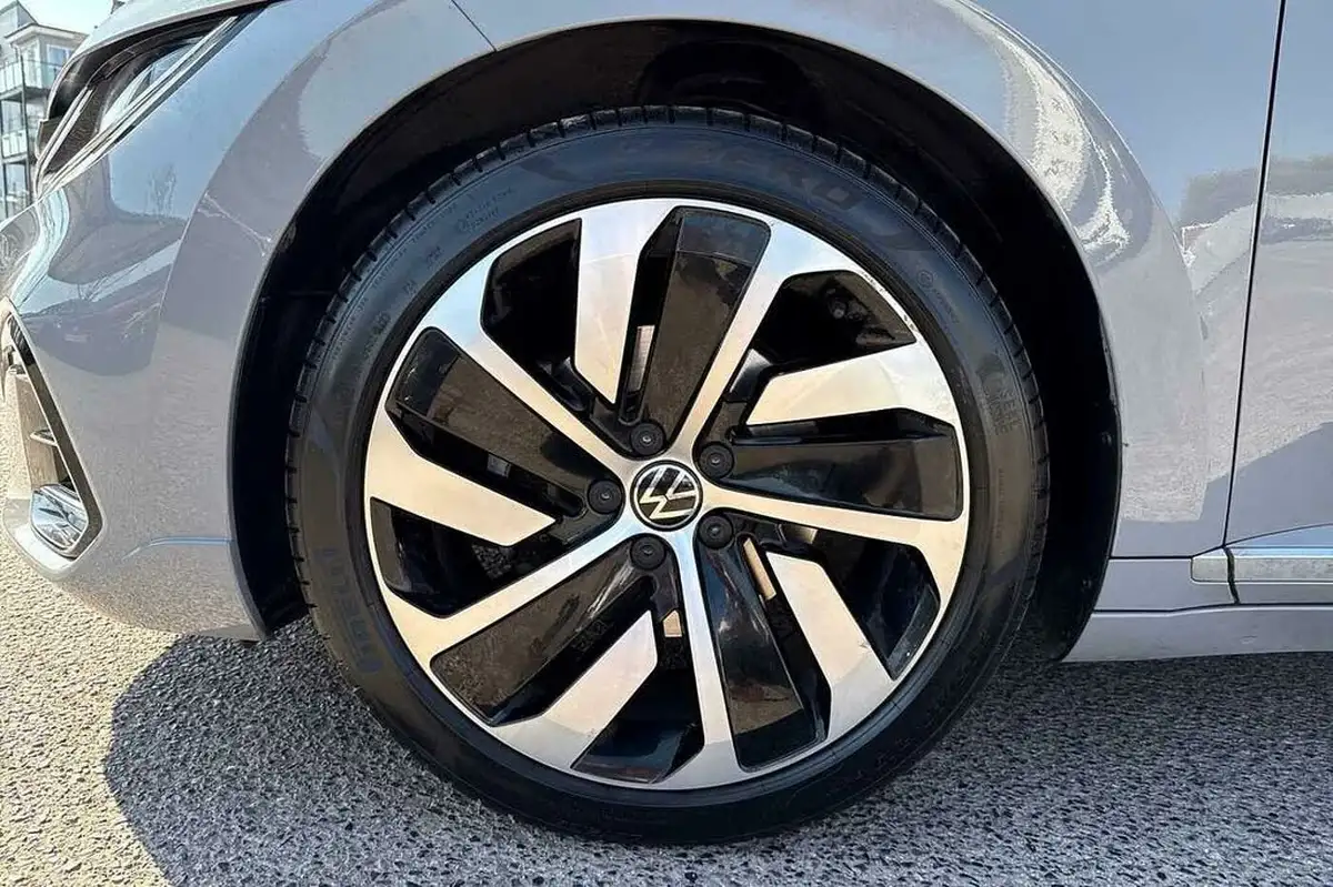 2024-volkswagen-arteon-20-tsi-r-line-fastback-big-23