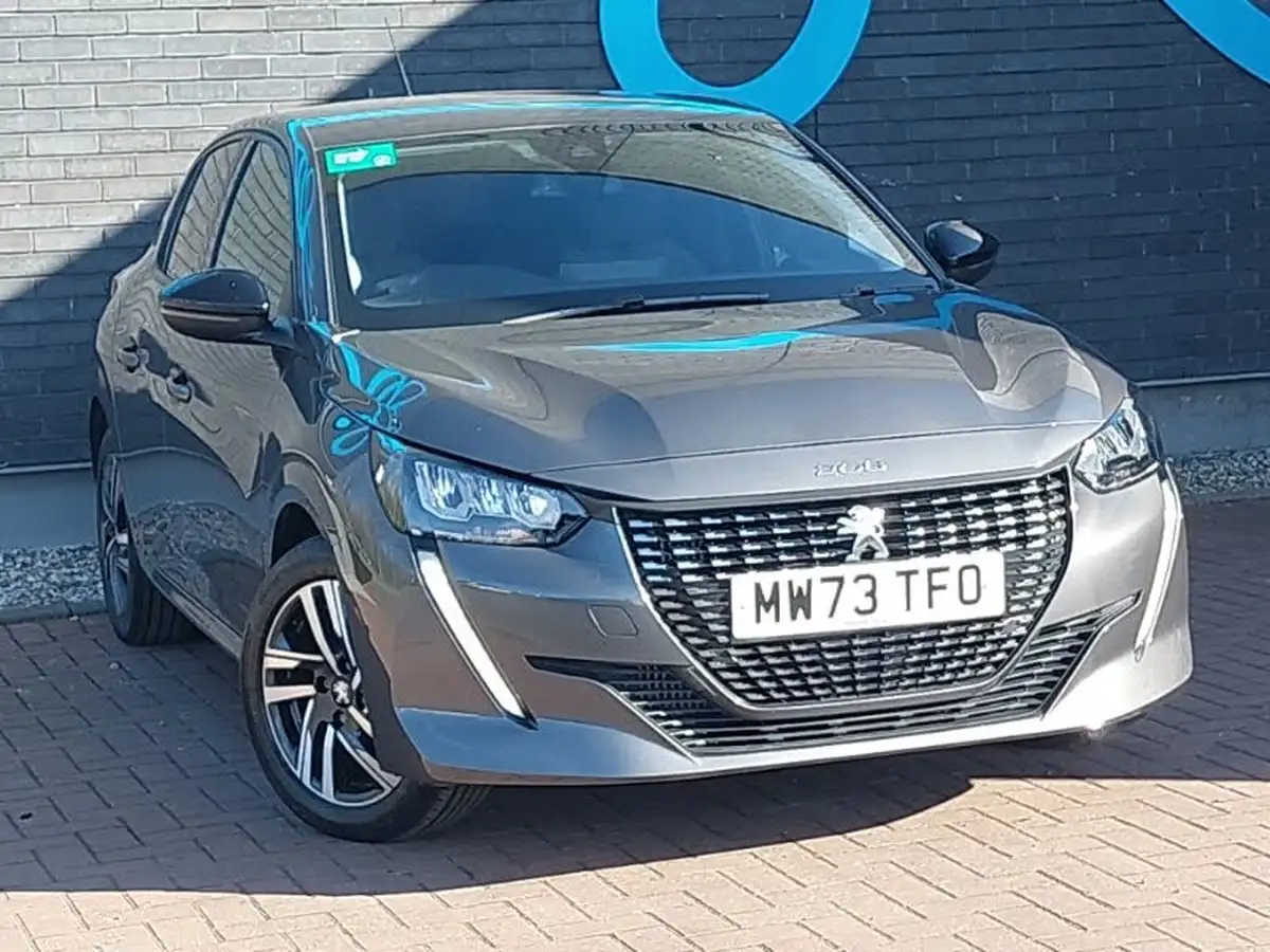2023-peugeot-208-12-puretech-allure-premium-130ps-eat8-big-0