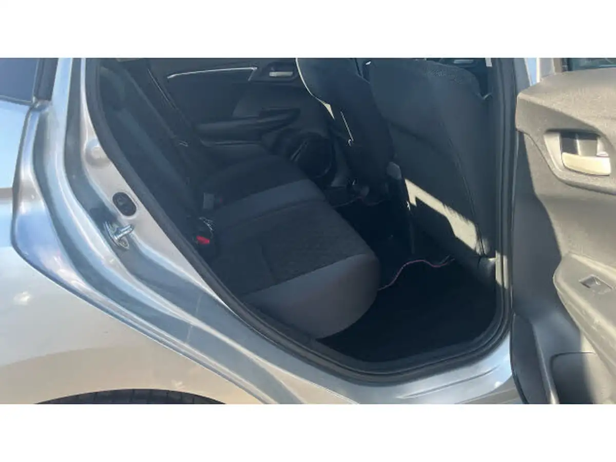 2016-honda-jazz-13-i-vtec-se-big-31
