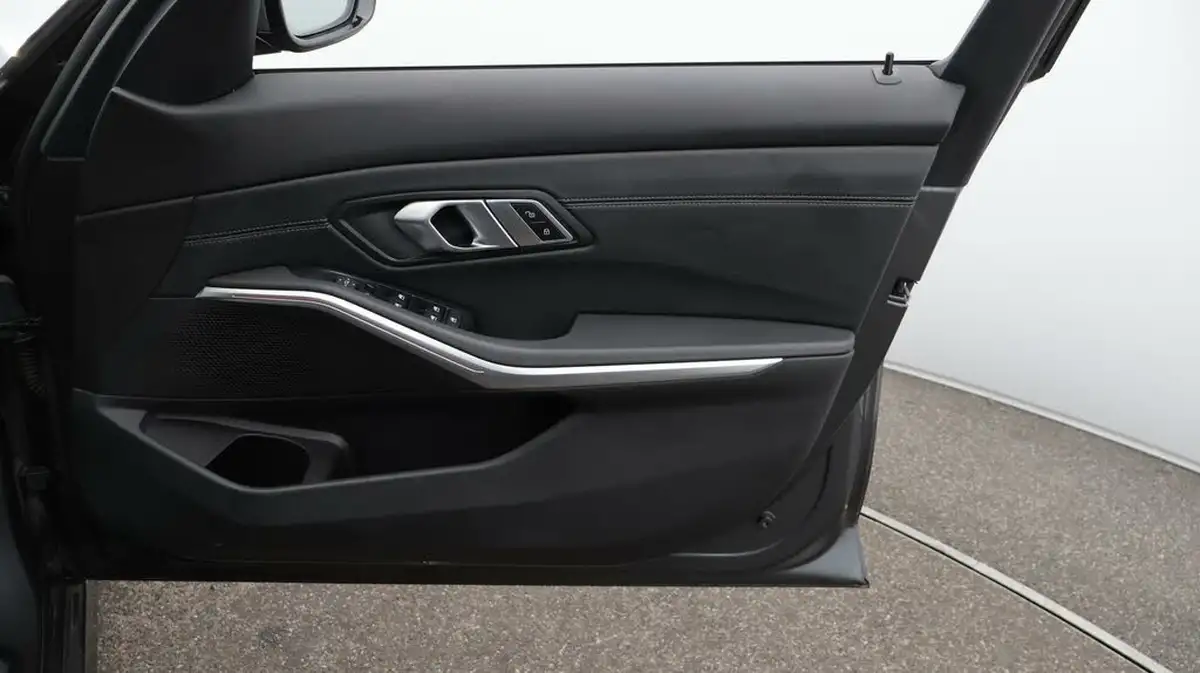 2020-bmw-3-series-big-15