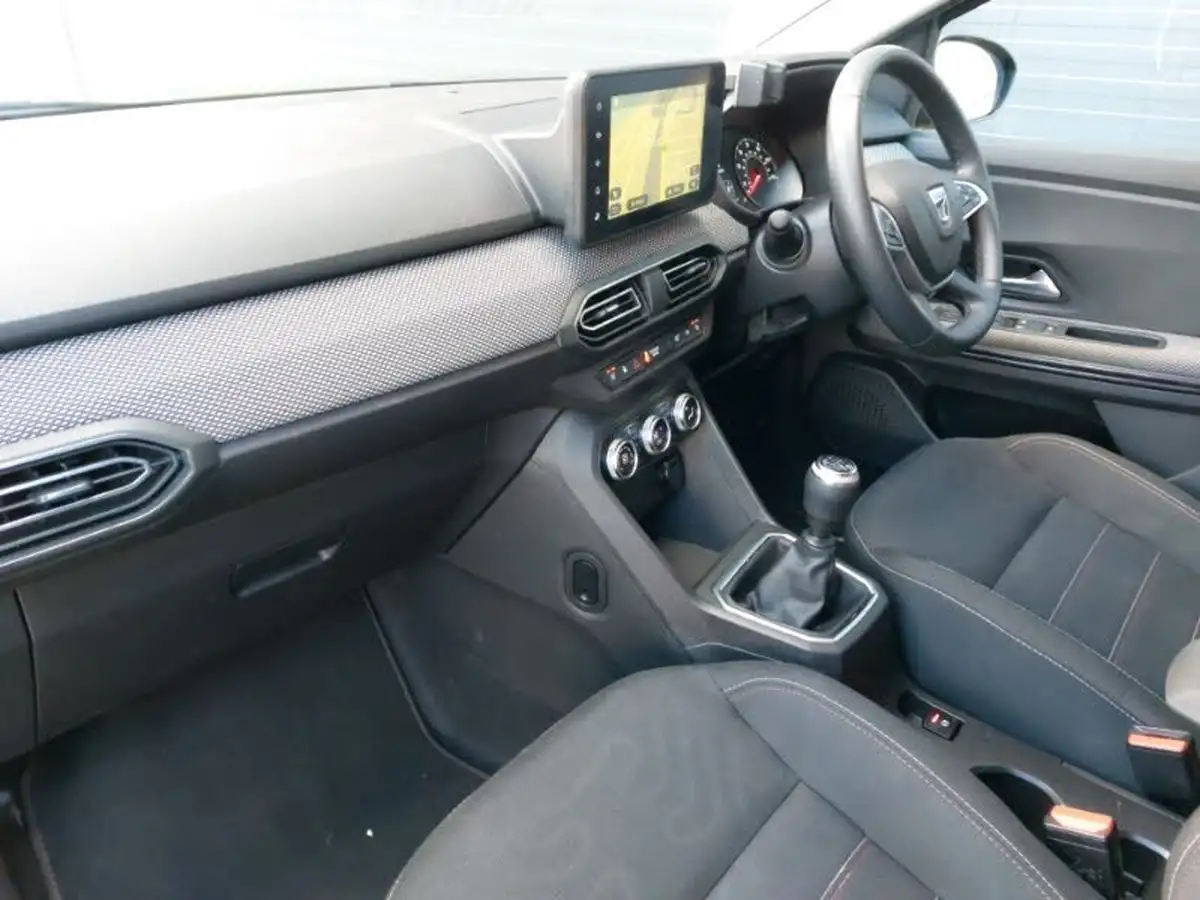 2022-dacia-jogger-10-tce-extreme-se-big-4