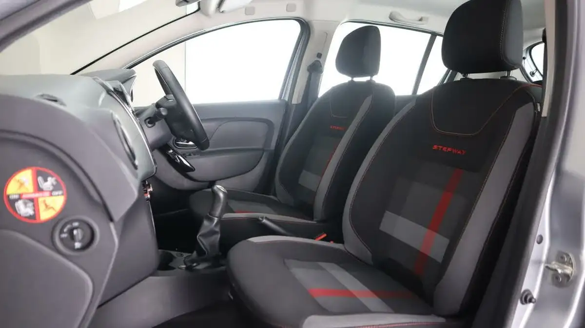 2019-dacia-sandero-stepway-09-tce-techroad-big-14