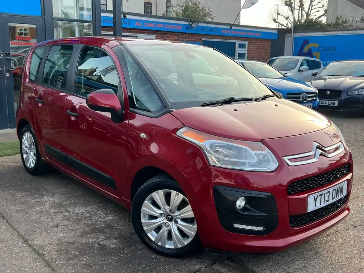 2013-citroen-c3-picasso-16-vtr-big-44