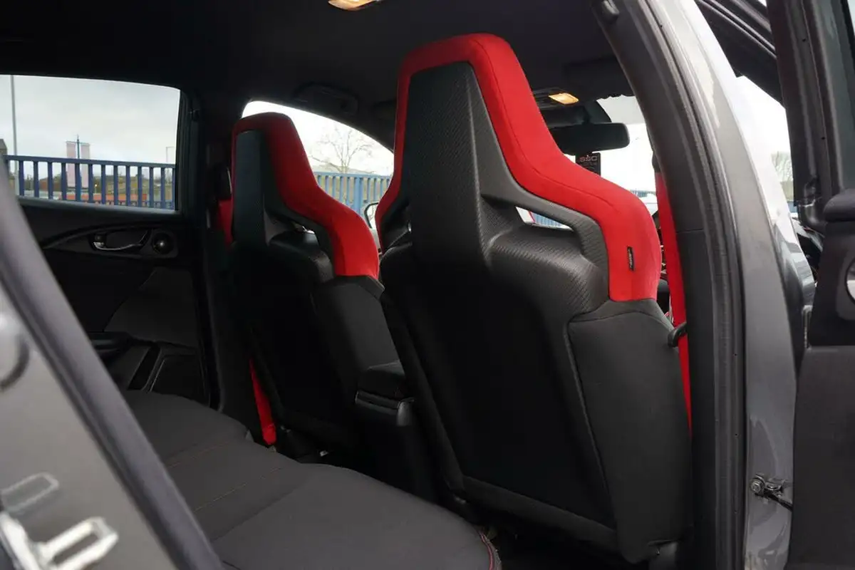 2019-honda-civic-20-i-vtec-type-r-gt-big-30