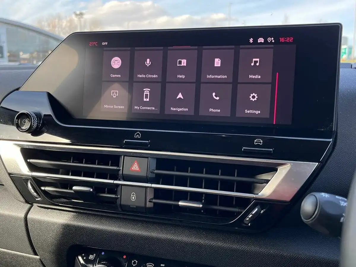 2024-citroen-c4-e-e-series-156ps-54kwh-big-30