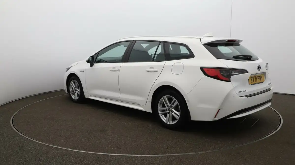 2021-toyota-corolla-18-vvt-i-icon-tech-spare-wheel-touring-sports-5d-big-56