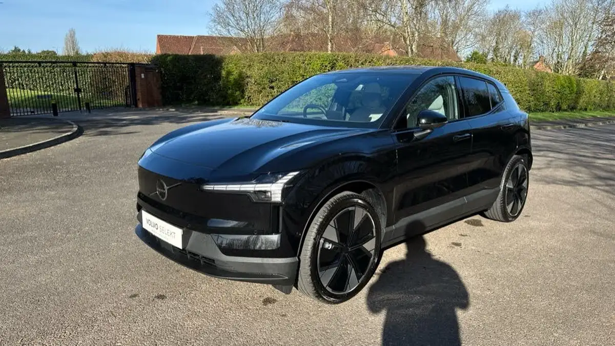2025-volvo-ex30-e-single-motor-ultra-big-36
