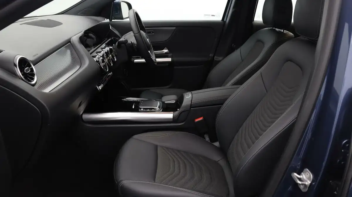 2023-mercedes-benz-gla-class-13-gla-200-sport-executive-station-wagon-big-10