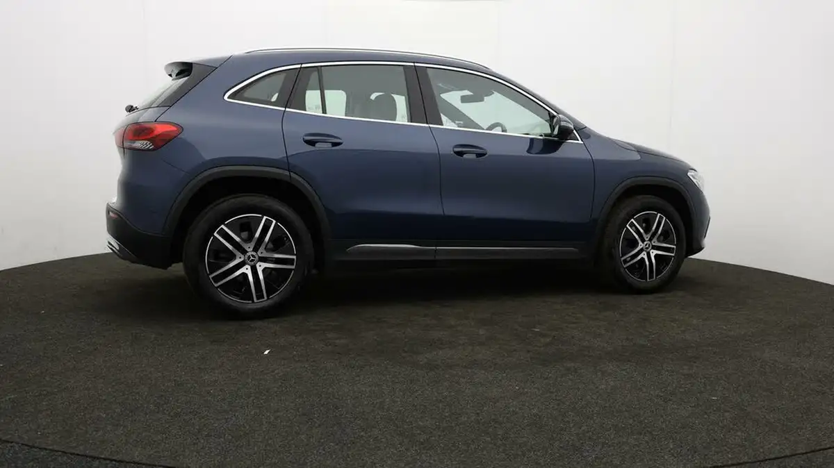 2023-mercedes-benz-gla-class-13-gla-200-sport-executive-station-wagon-big-54