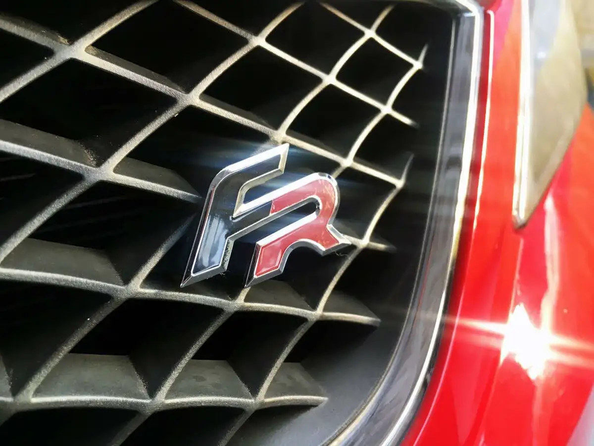 2014-seat-ibiza-12-fr-105ps-hatchback-5d-big-16