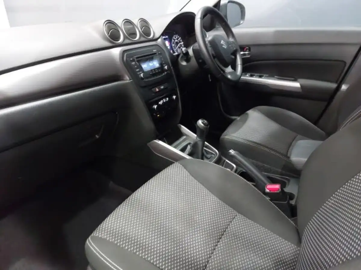 2019-suzuki-vitara-10-boosterjet-sz4-big-4