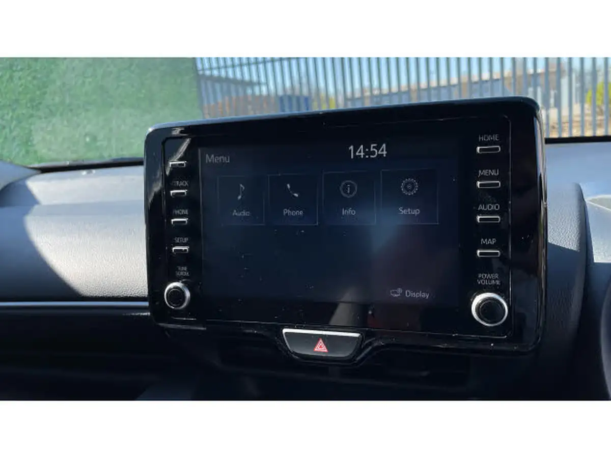 2023-toyota-yaris-15-vvt-i-design-big-21