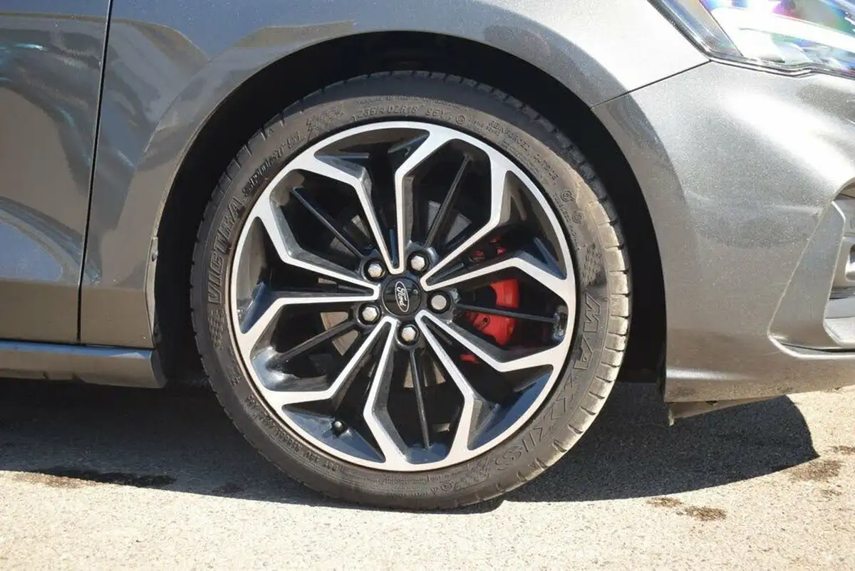 2020-ford-focus-10t-st-line-x-edition-155ps-hybrid-mhev-hatchback-big-17