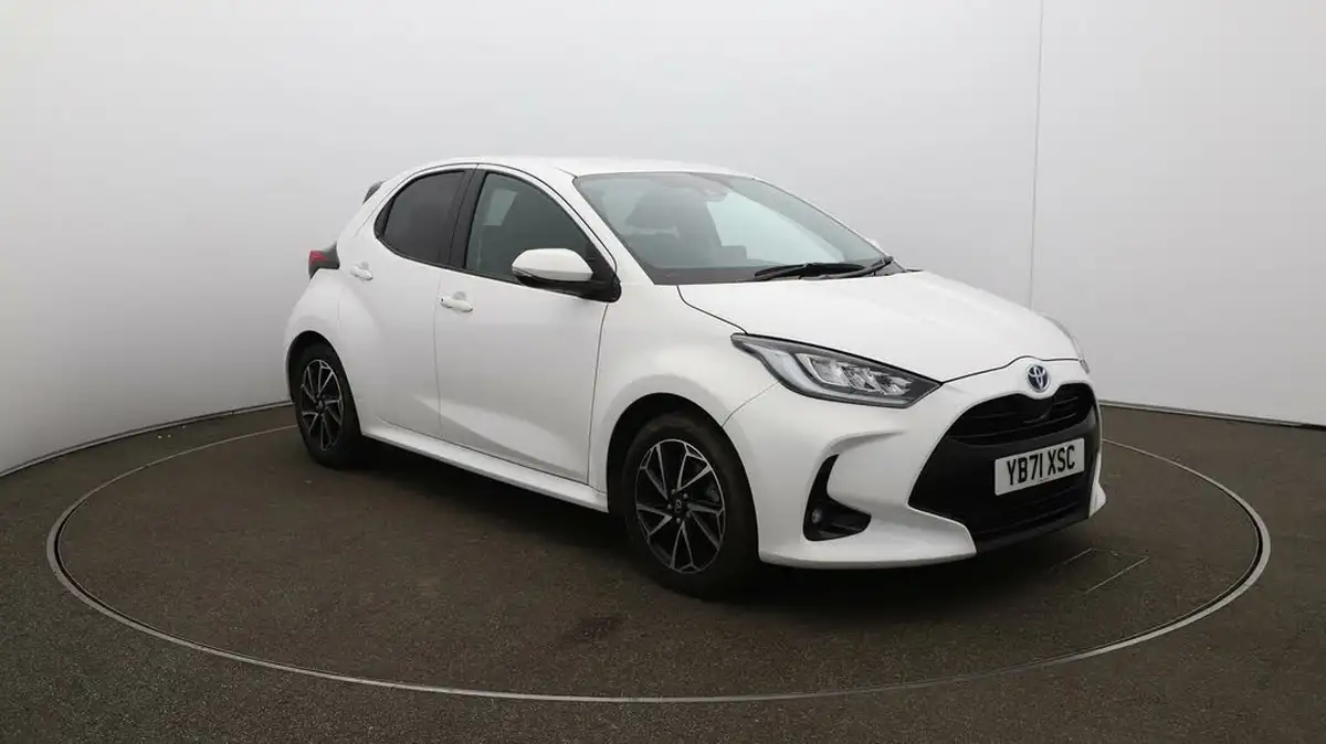 2022-toyota-yaris-15-vvt-i-design-big-36