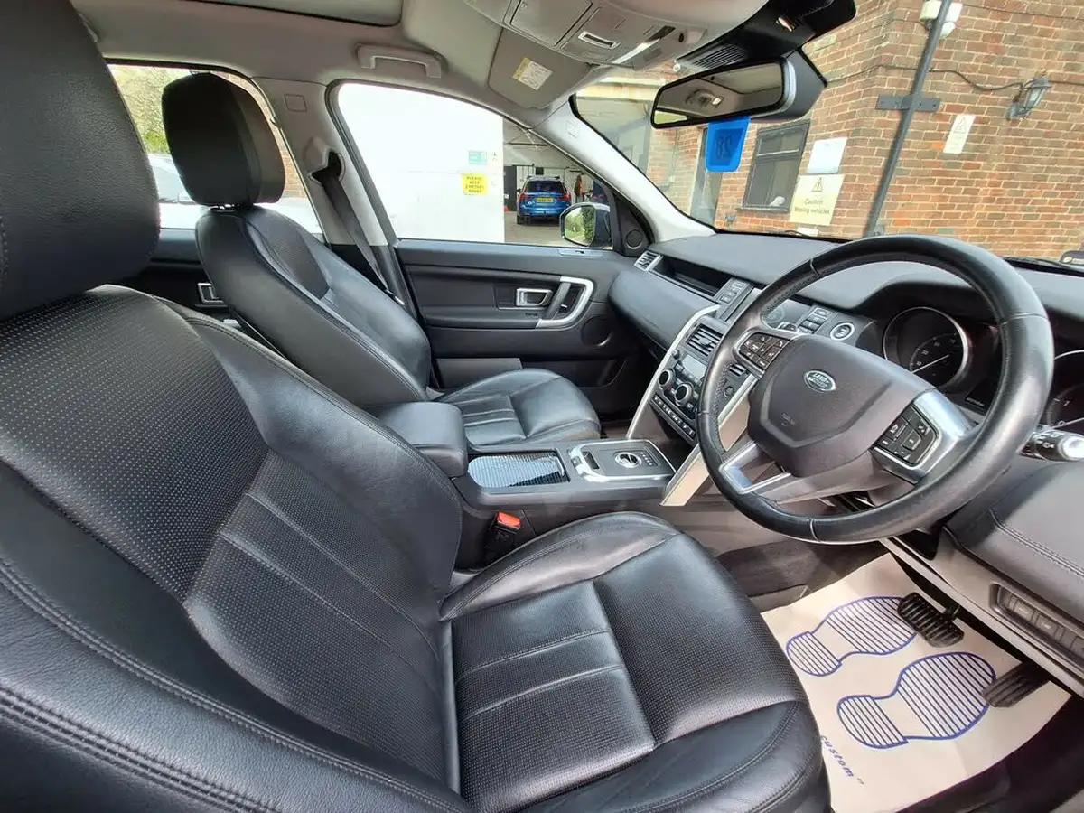 2016-land-rover-discovery-sport-20td4-hse-180ps-awd-ss-auto-big-9
