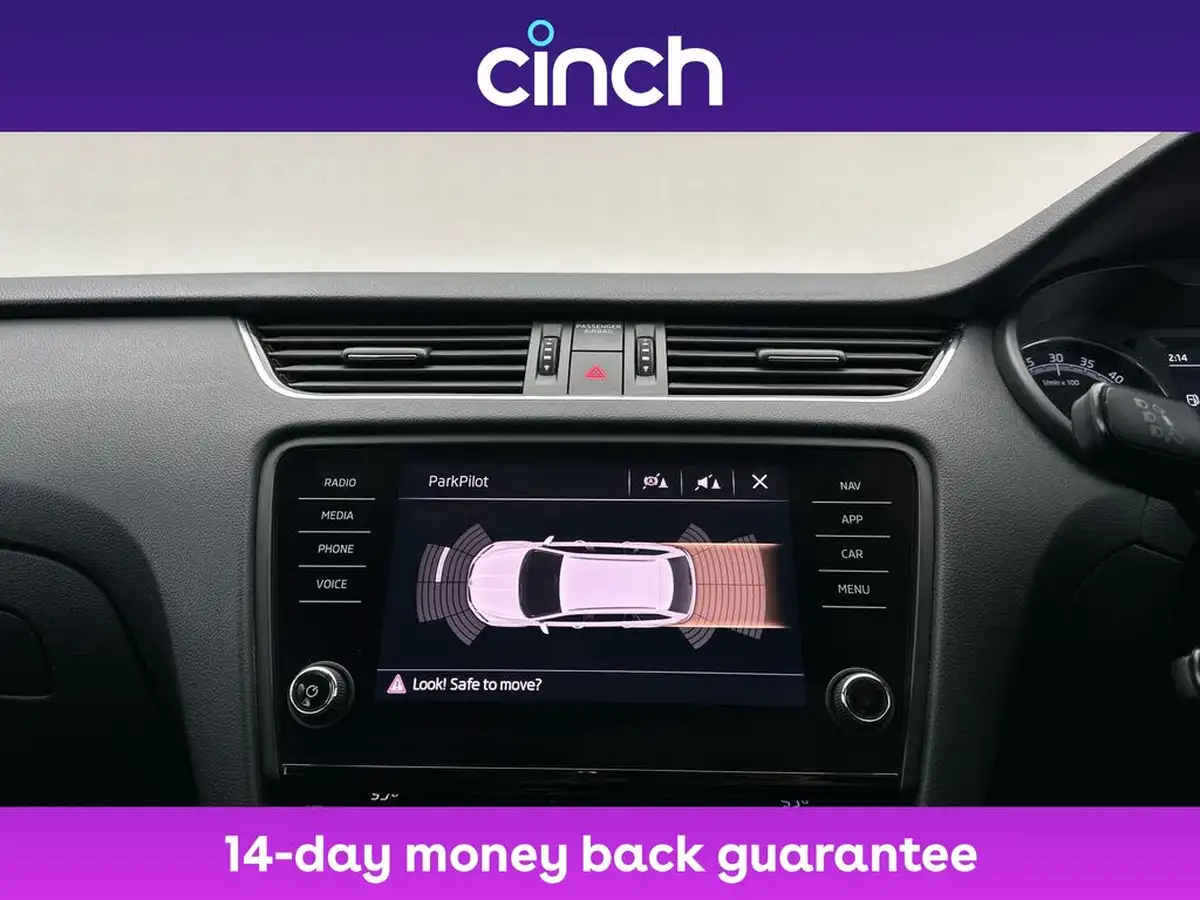2019-skoda-octavia-16tdi-se-technology-estate-big-26