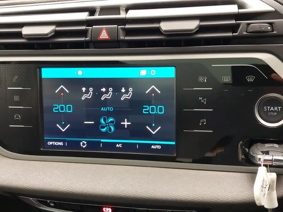 2022-citroen-grand-c4-spacetourer-15bluehdi-shine-eat8-big-15