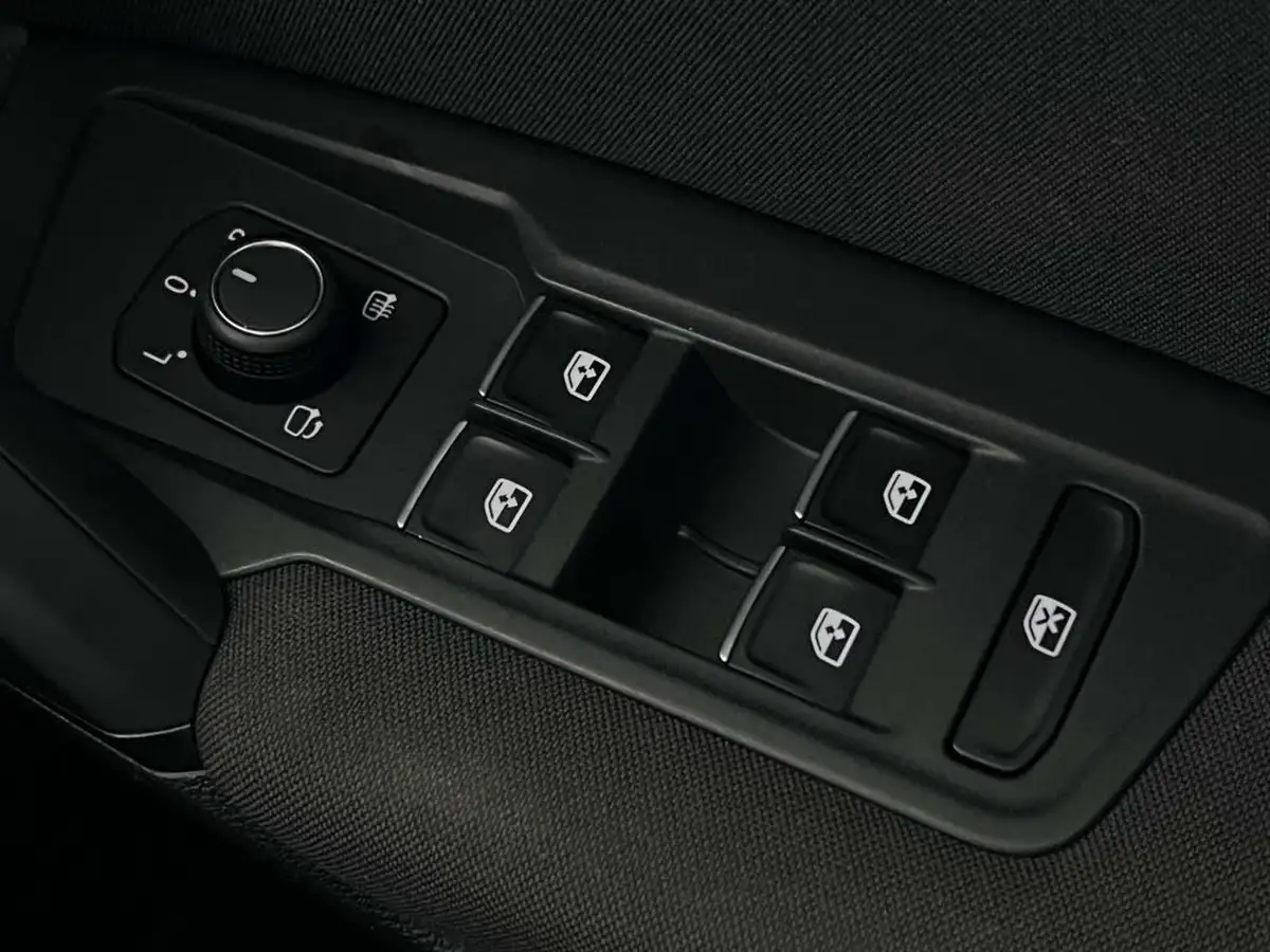 2017-volkswagen-tiguan-20tdi-se-navigation-150ps-4motion-ss-dsg-big-20