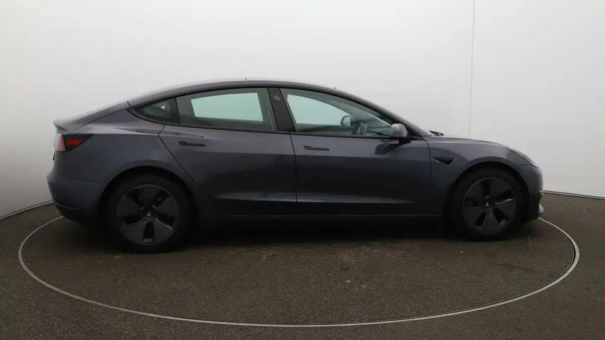 2021-tesla-model-3-e-long-range-awd-big-8