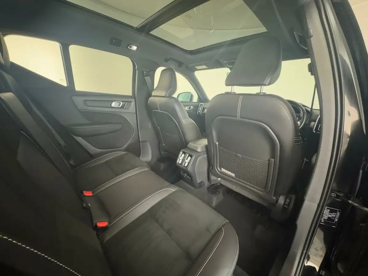 2021-volvo-xc40-20-b4-r-design-194bhp-awd-auto-big-17