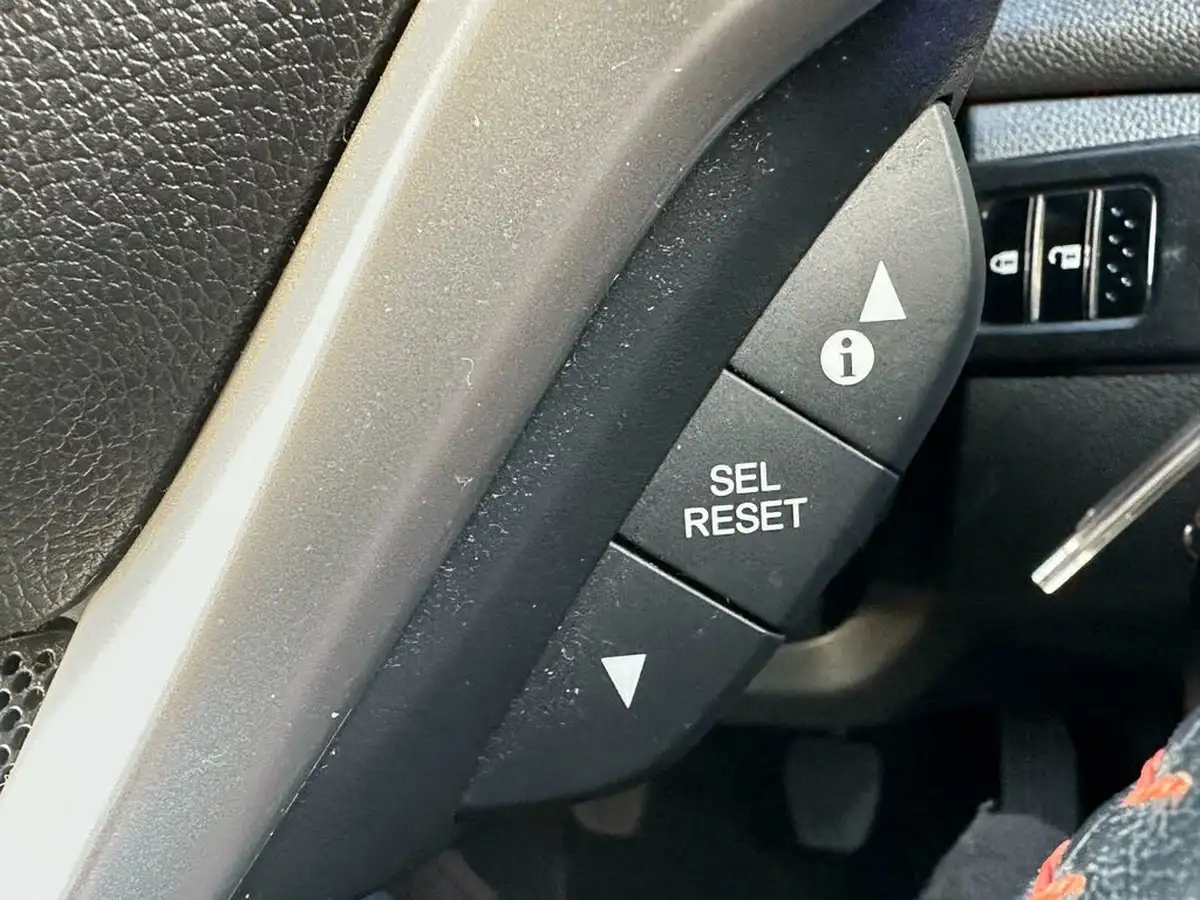 2018-honda-jazz-15-i-vtec-sport-big-59
