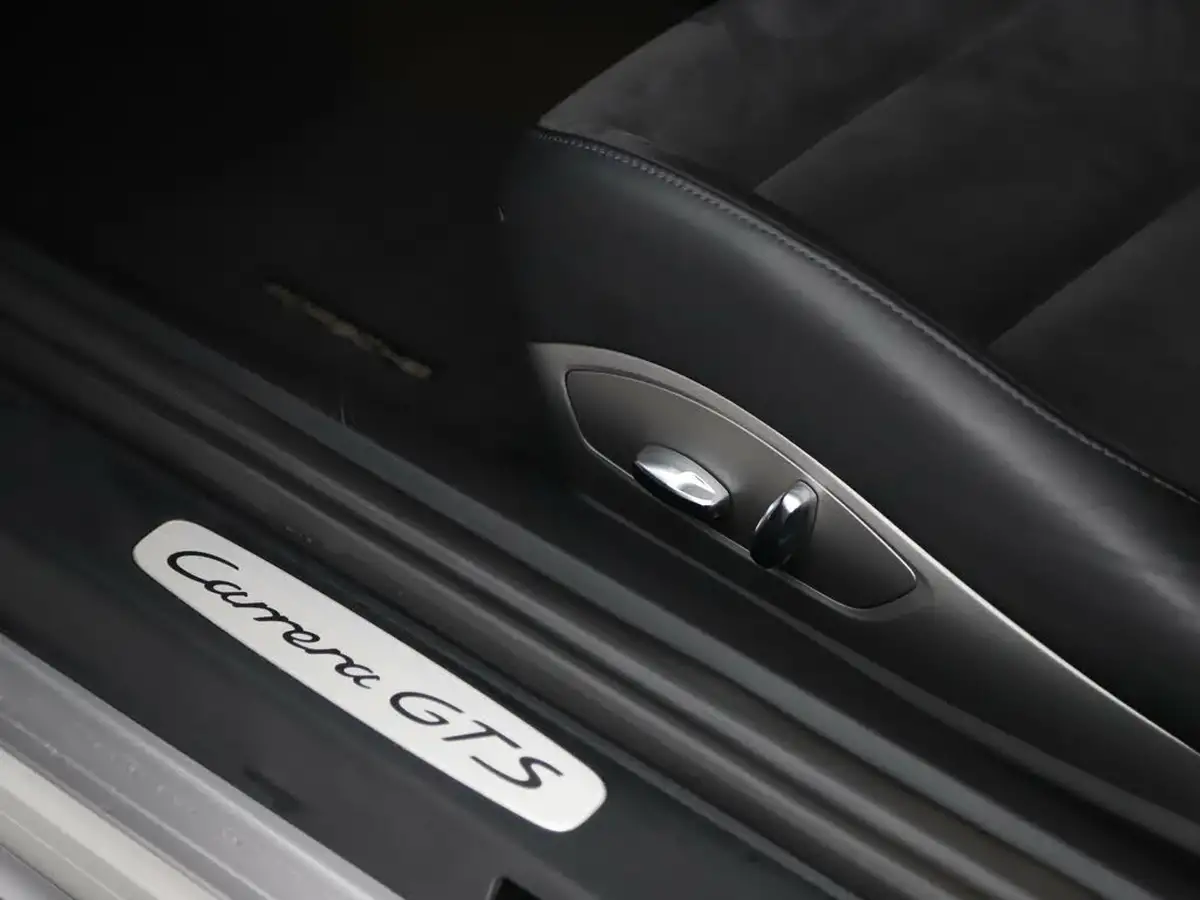 2018-porsche-911-30-carrera-gts-coupe-pdk-big-10