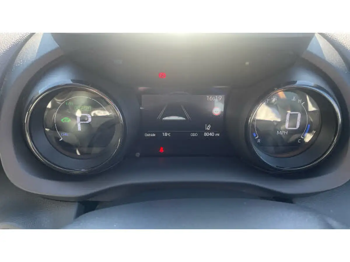 2022-toyota-yaris-15-vvt-i-dynamic-big-8