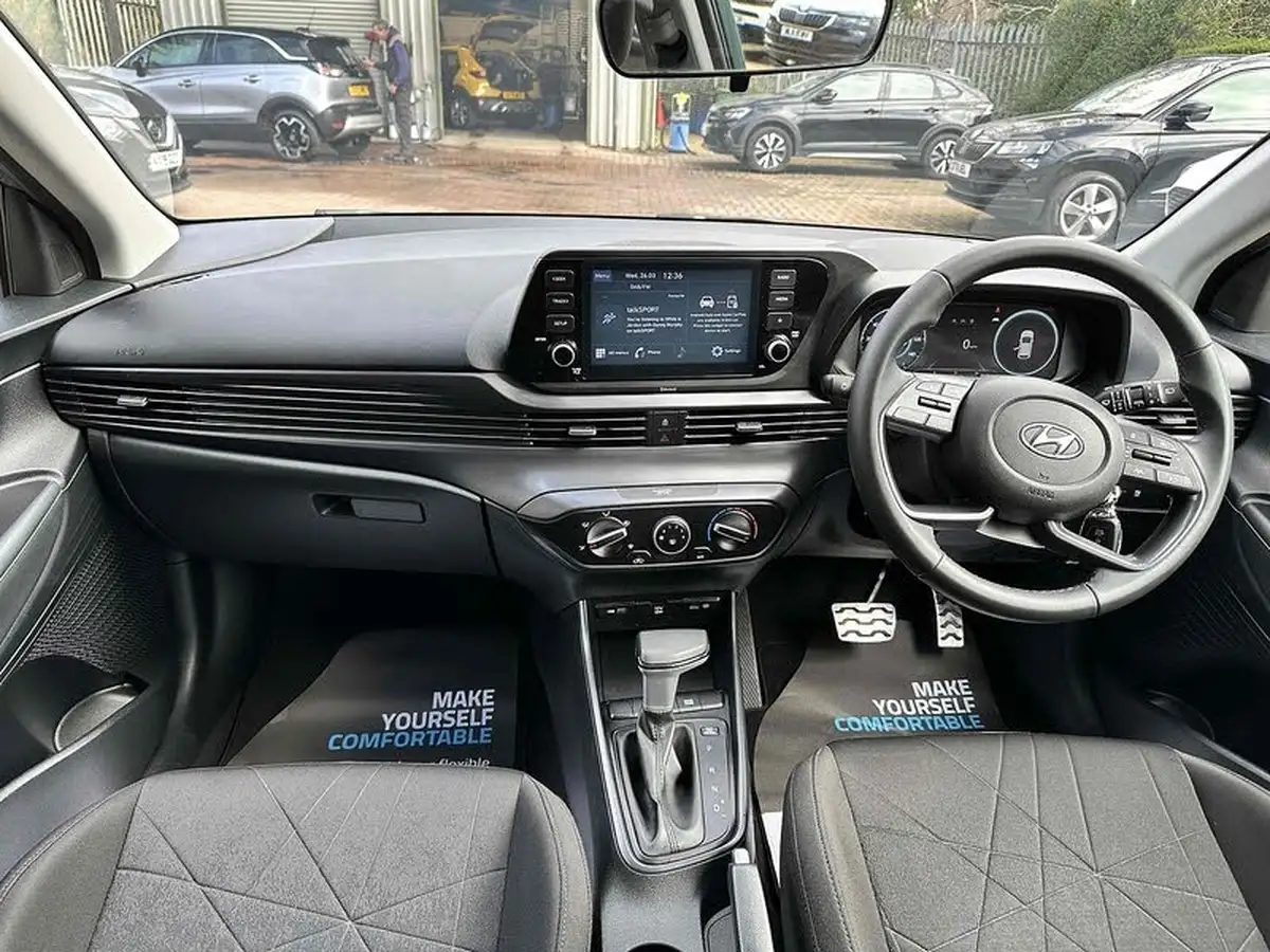 2022-hyundai-bayon-10-t-gdi-se-connect-dct-big-28