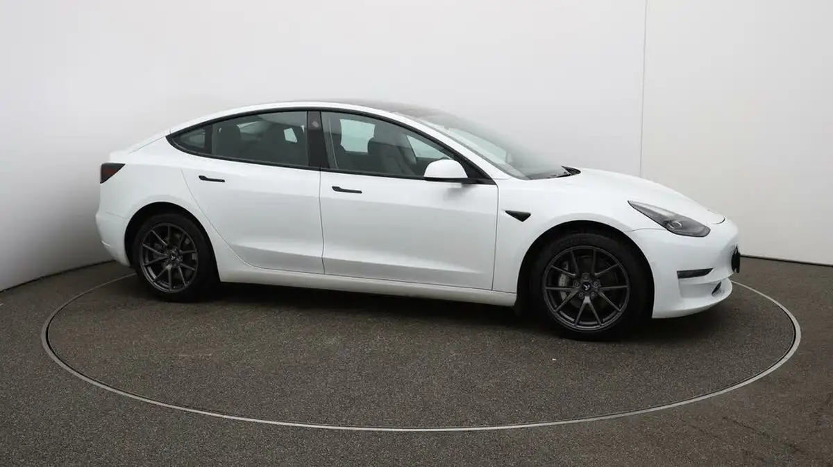 2021-tesla-model-3-e-long-range-4x4-big-64