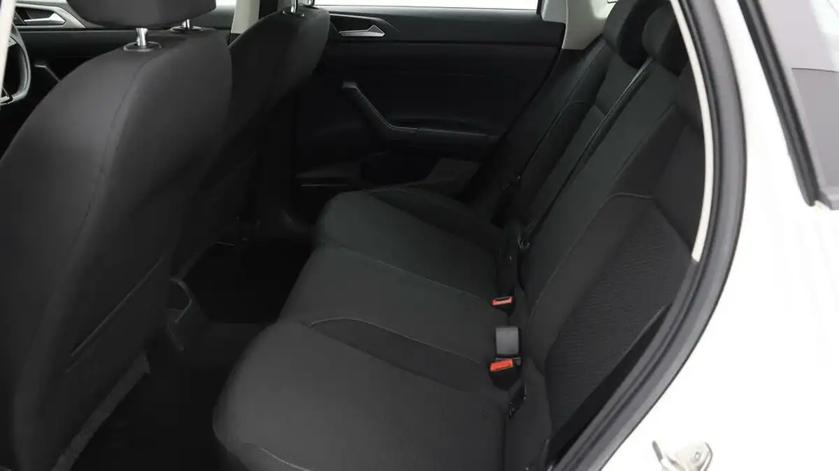 2018-volkswagen-polo-10-tsi-se-big-15