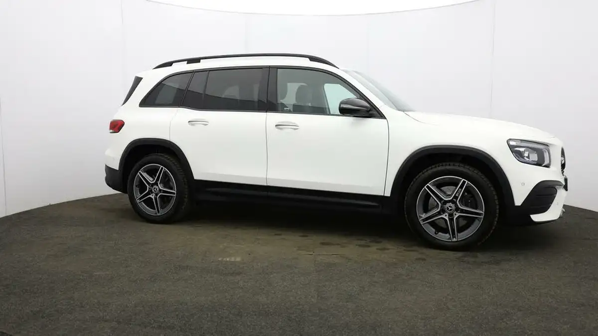 2020-mercedes-benz-glb-class-20d-glb220d-amg-line-premium-5-big-44