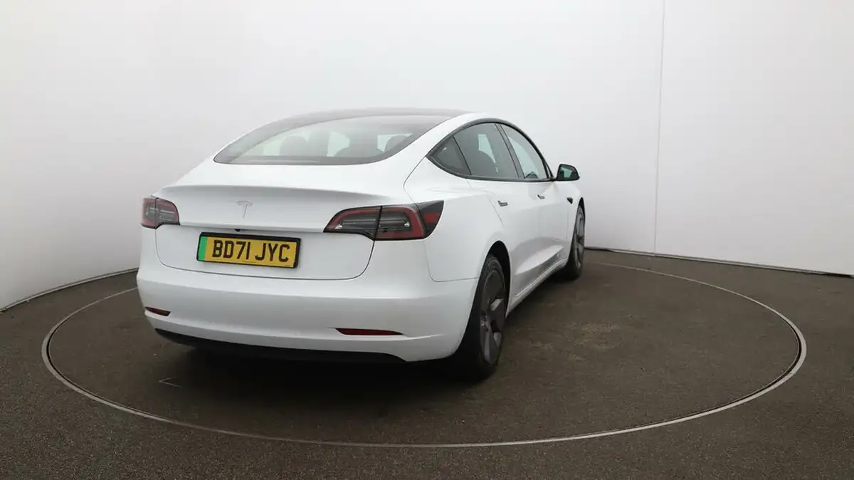 2021-tesla-model-3-e-standard-plus-big-47