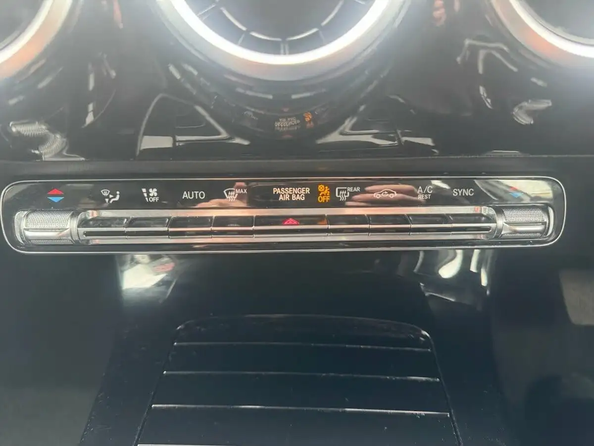 2019-mercedes-benz-a-class-15d-a180d-sport-hatchback-5d-7g-dct-big-18