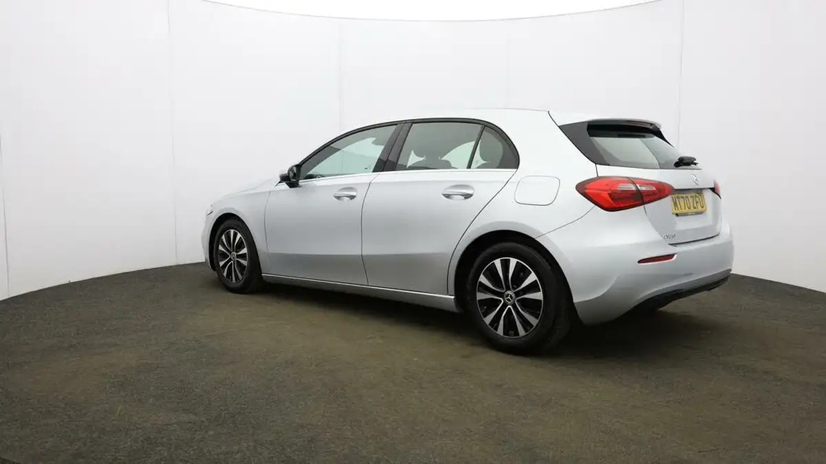 2020-mercedes-benz-a-class-13-a180-se-big-55